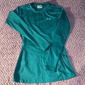 Under Armor base layer. Size XS.